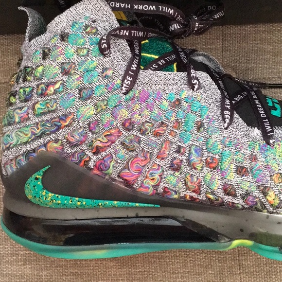 Nike LeBron XVll LJFF - Picture 6 of 9